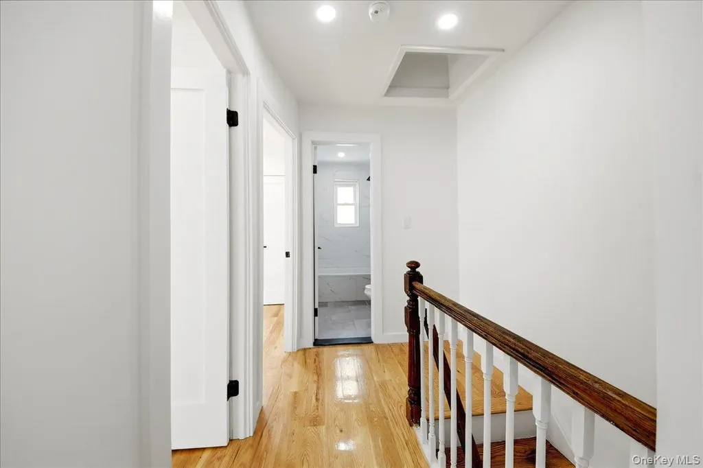 4135 Murdock Avenue Bronx NY 10466