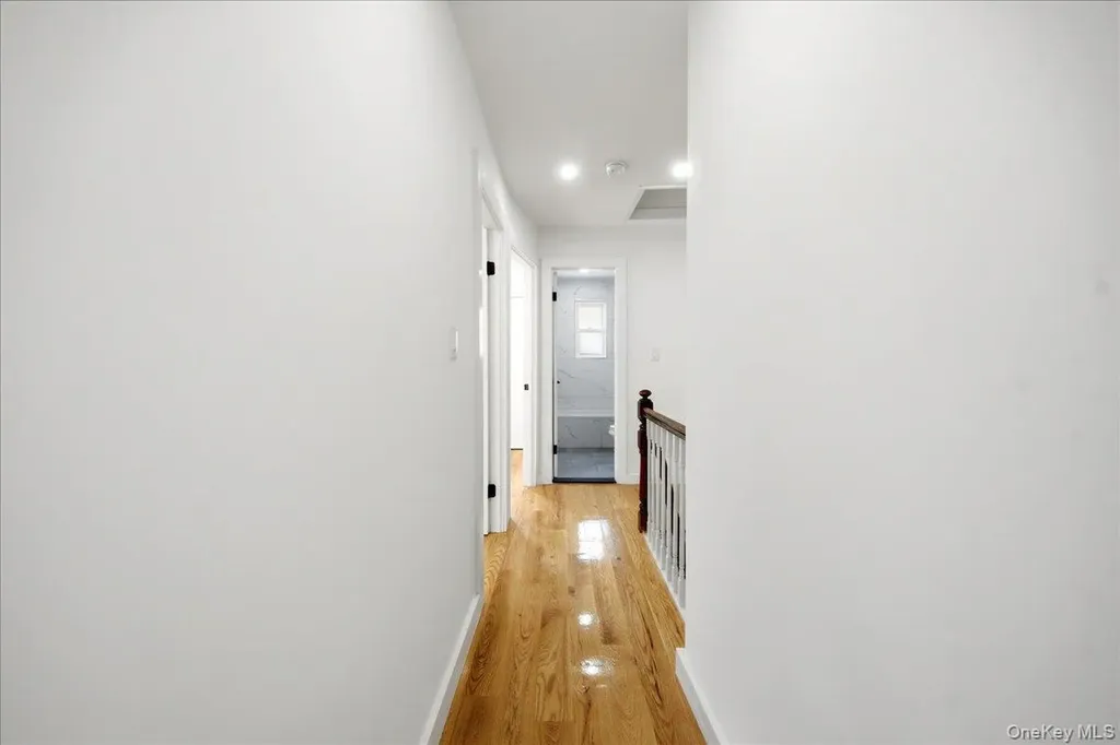 4135 Murdock Avenue Bronx NY 10466