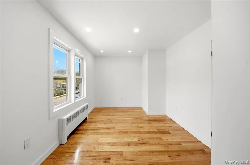 4135 Murdock Avenue Bronx NY 10466