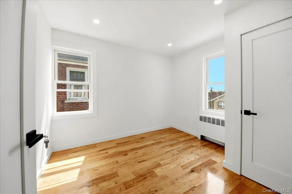 4135 Murdock Avenue Bronx NY 10466