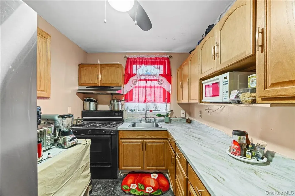 309 Broadway Yonkers NY 10701