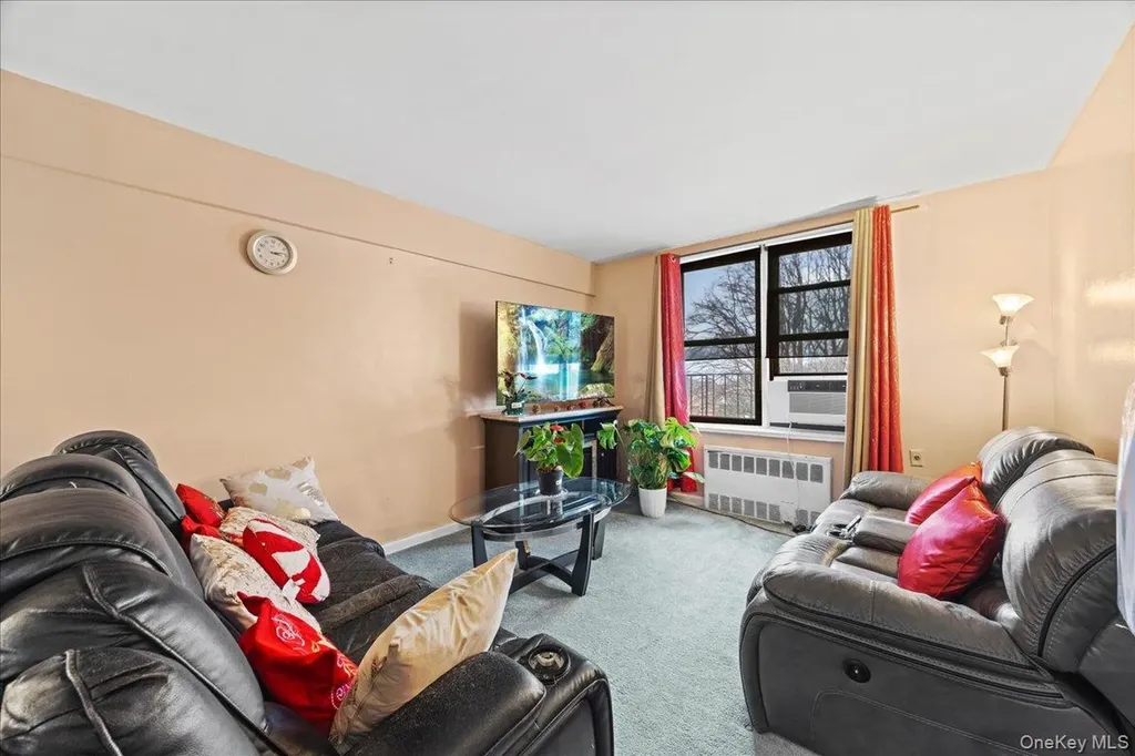 309 Broadway Yonkers NY 10701