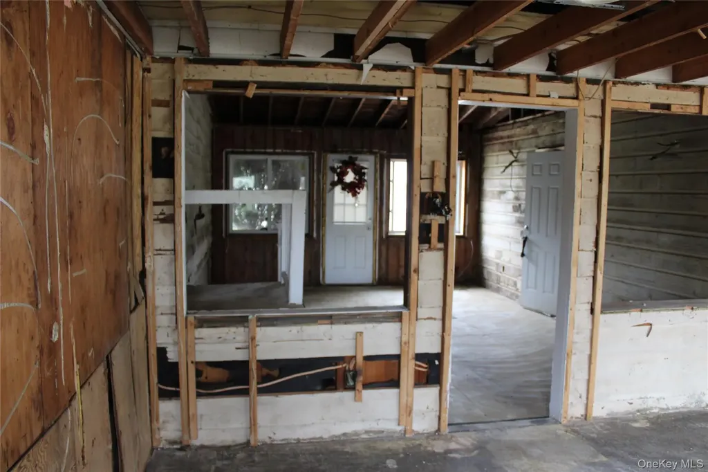 1354 Manor Lane Bay Shore NY 11706