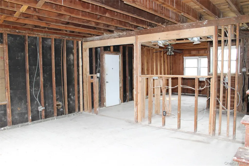 1354 Manor Lane Bay Shore NY 11706