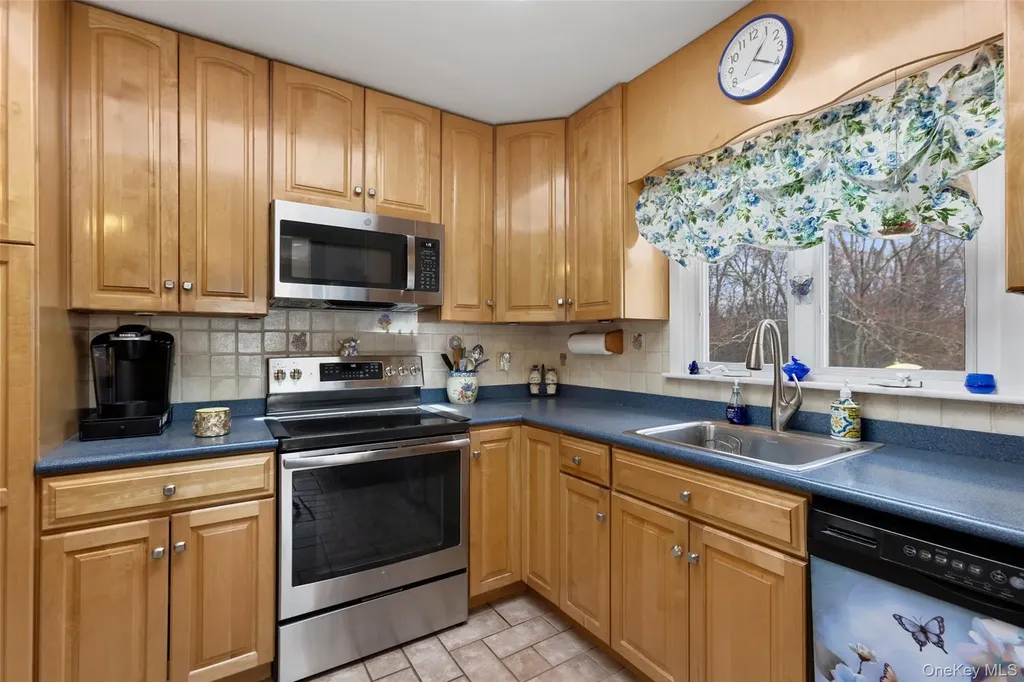 37 Tanager Road Mahopac NY 10541