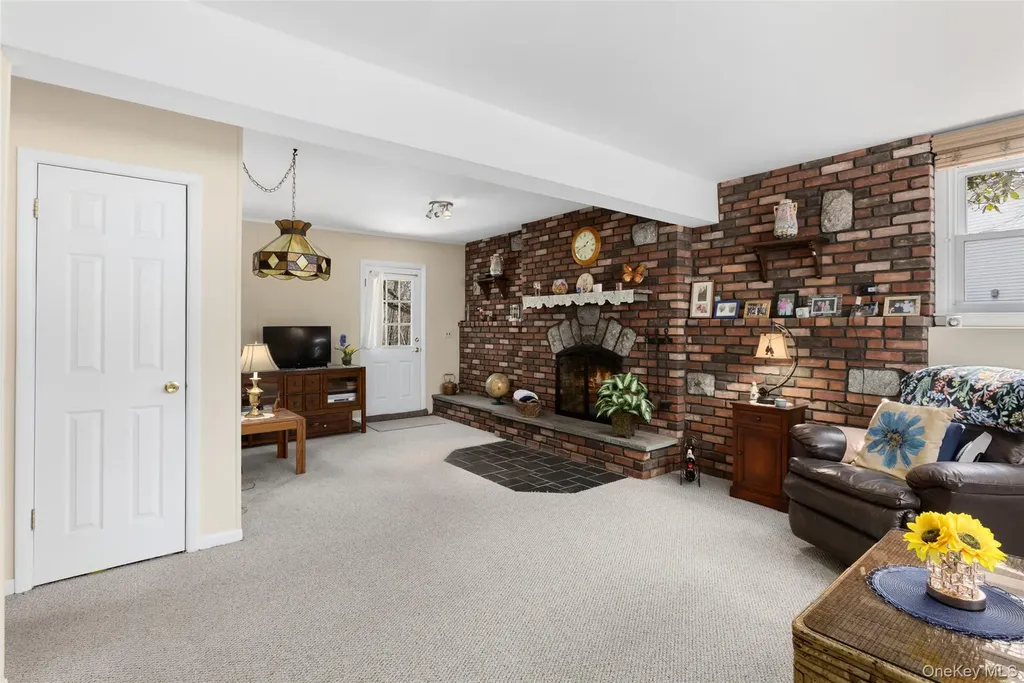 37 Tanager Road Mahopac NY 10541