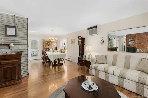 37 Tanager Road Mahopac NY 10541