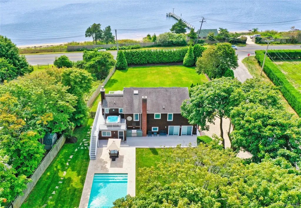 2 S Valley Road Hampton Bays NY 11946