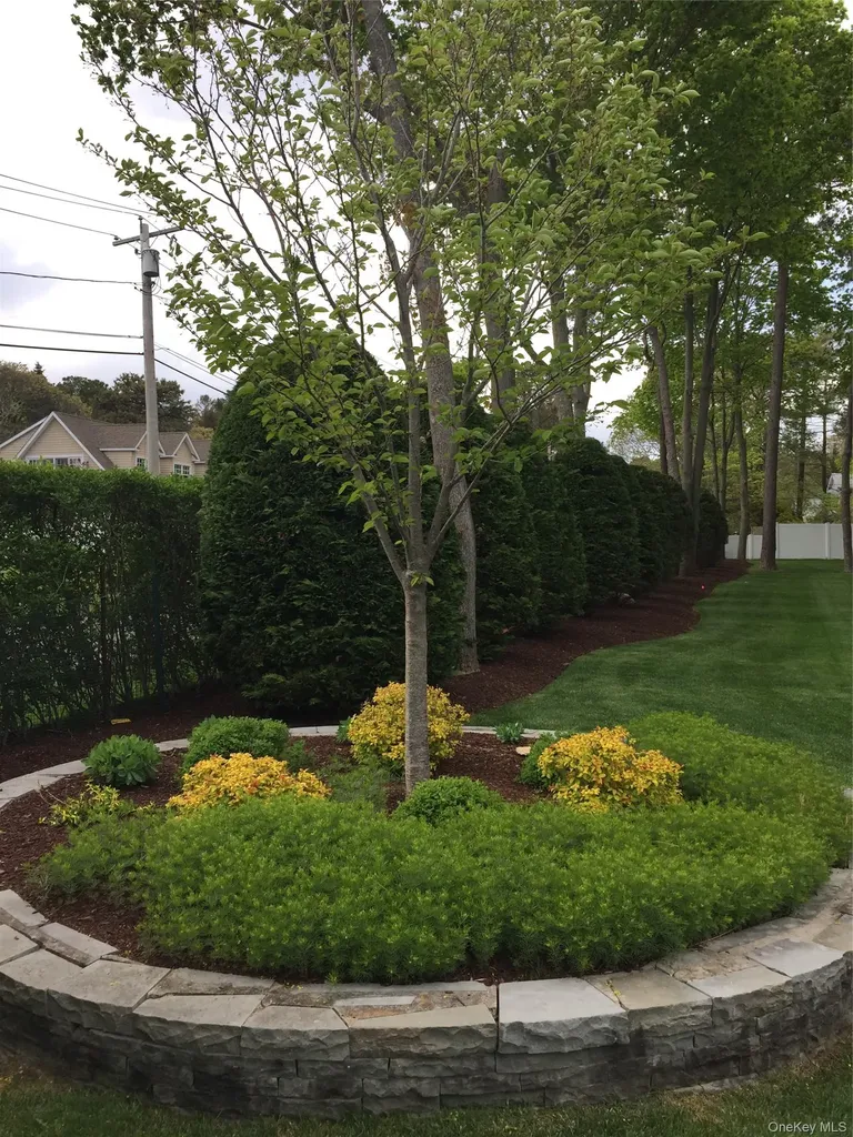 2 S Valley Road Hampton Bays NY 11946