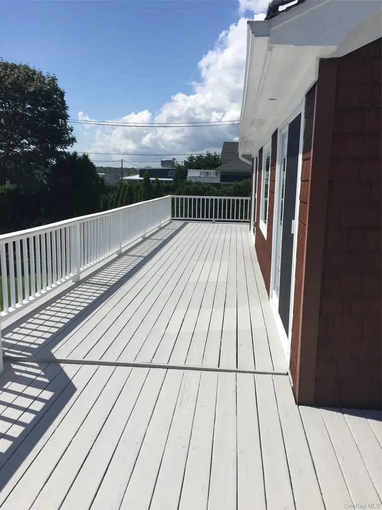 2 S Valley Road Hampton Bays NY 11946