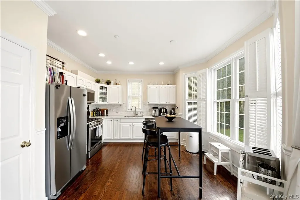 38 Ovation Court White Plains NY 10603