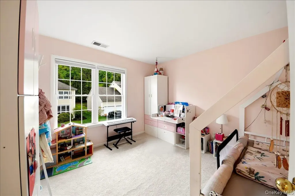 38 Ovation Court White Plains NY 10603