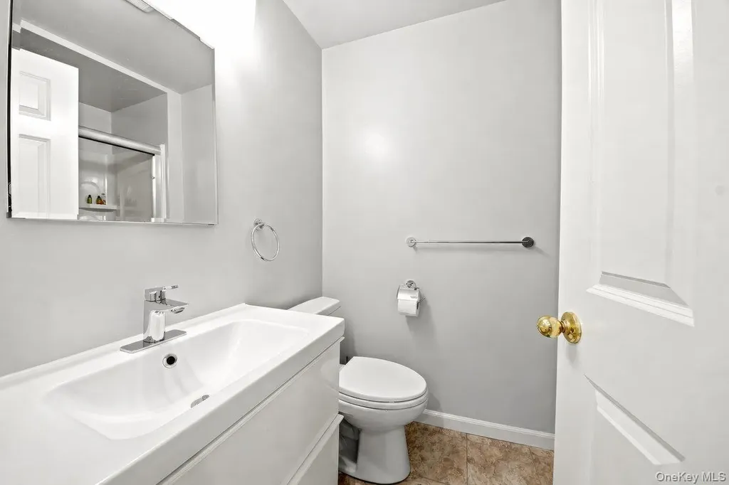 38 Ovation Court White Plains NY 10603