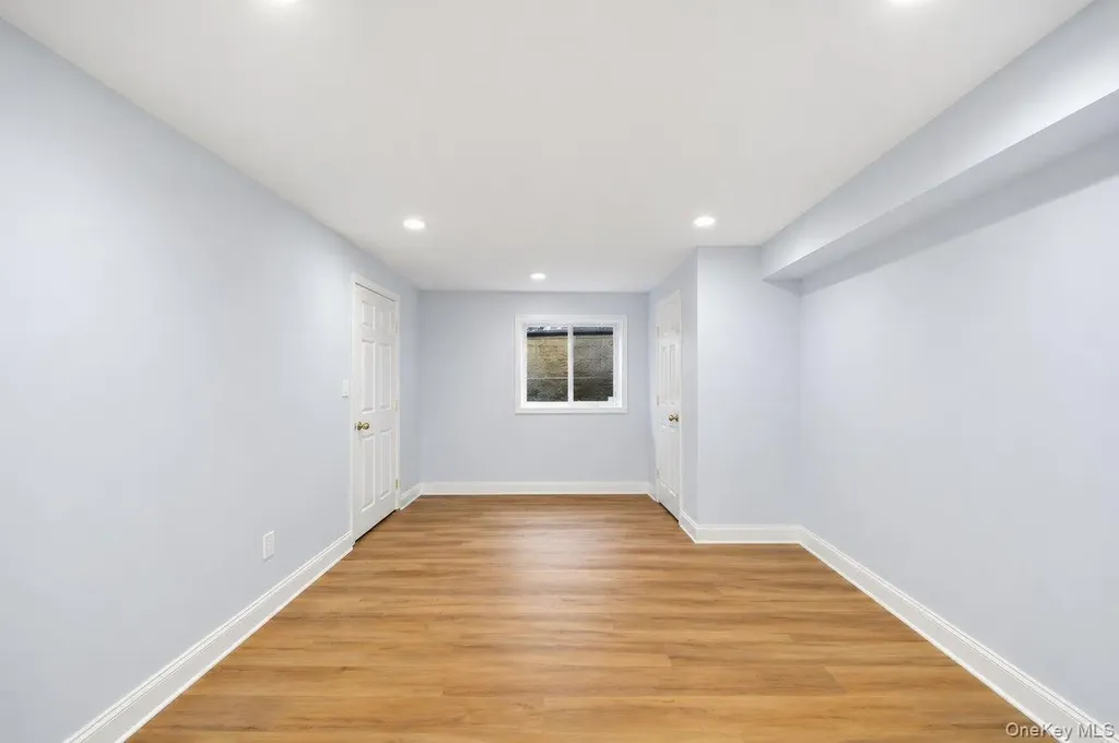 38 Ovation Court White Plains NY 10603