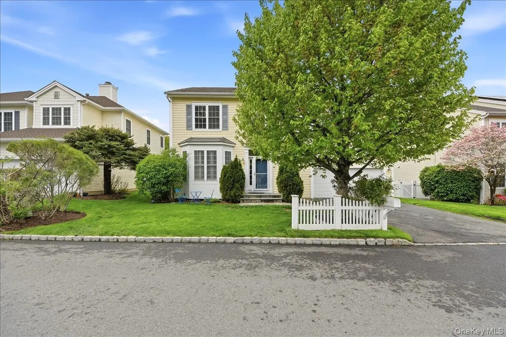 38 Ovation Court White Plains NY 10603