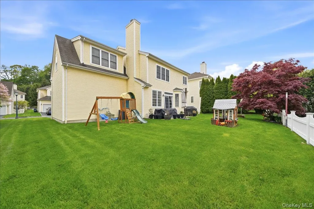 38 Ovation Court White Plains NY 10603