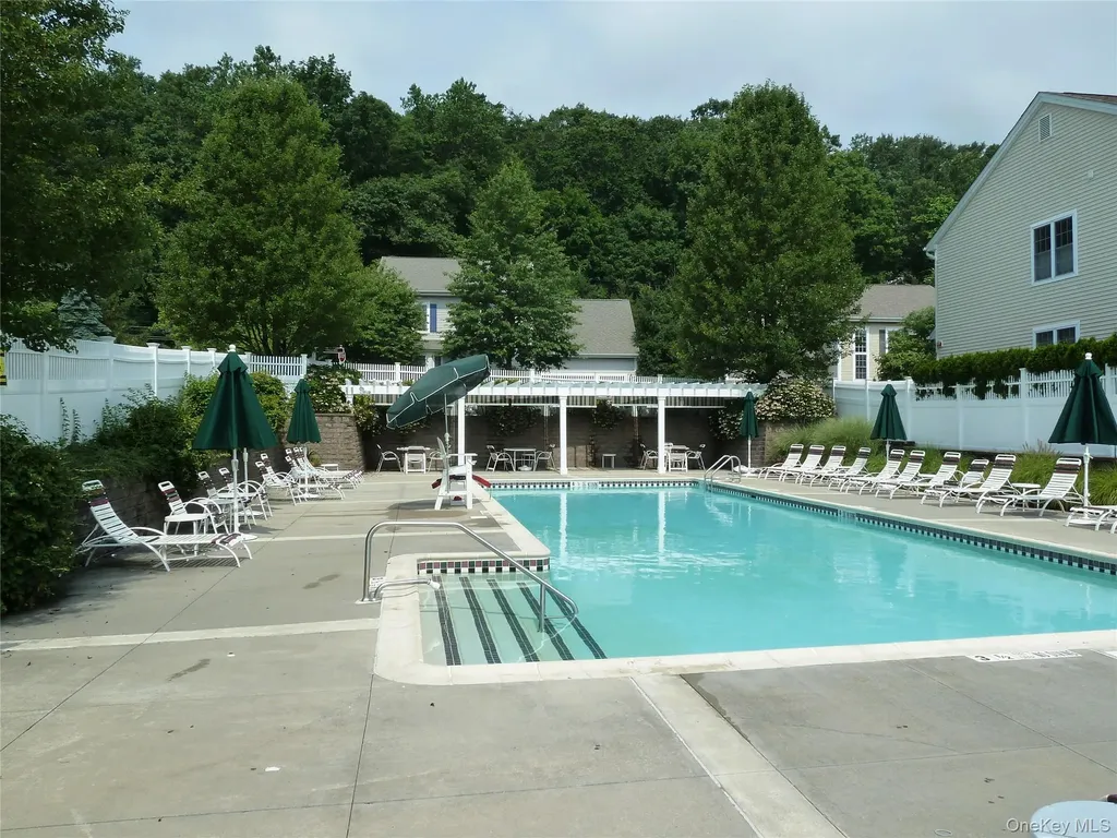 38 Ovation Court White Plains NY 10603