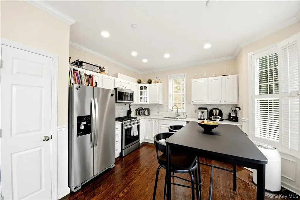 38 Ovation Court White Plains NY 10603