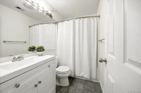 38 Ovation Court White Plains NY 10603