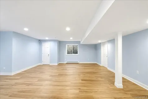 38 Ovation Court White Plains NY 10603