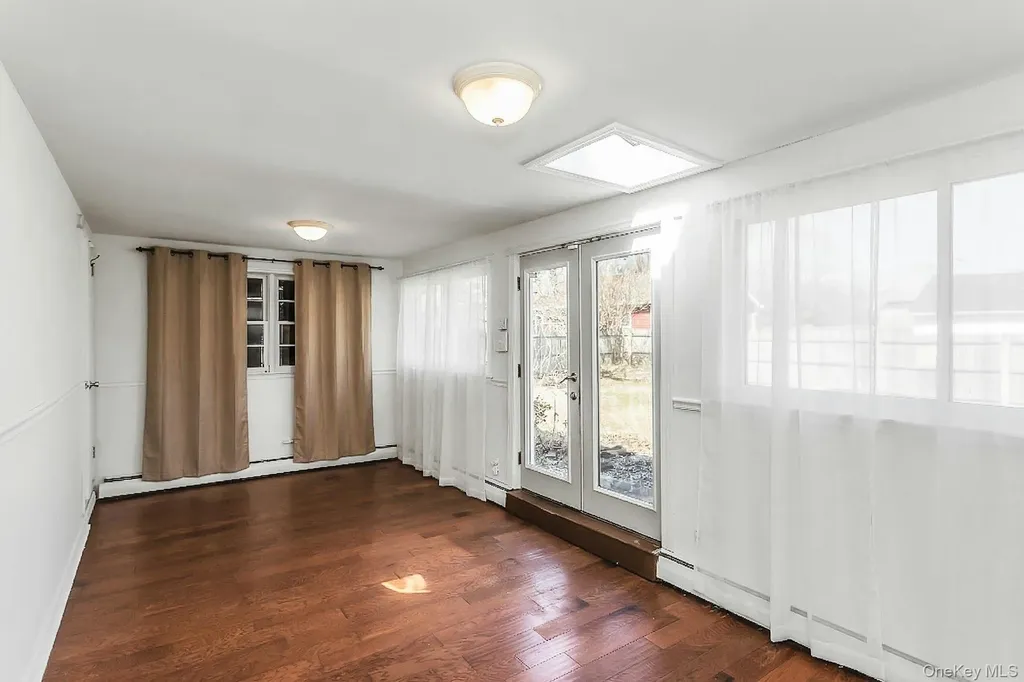 5 Diane Place Bay Shore NY 11706