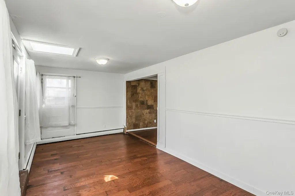 5 Diane Place Bay Shore NY 11706