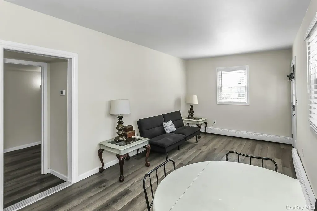 5 Diane Place Bay Shore NY 11706