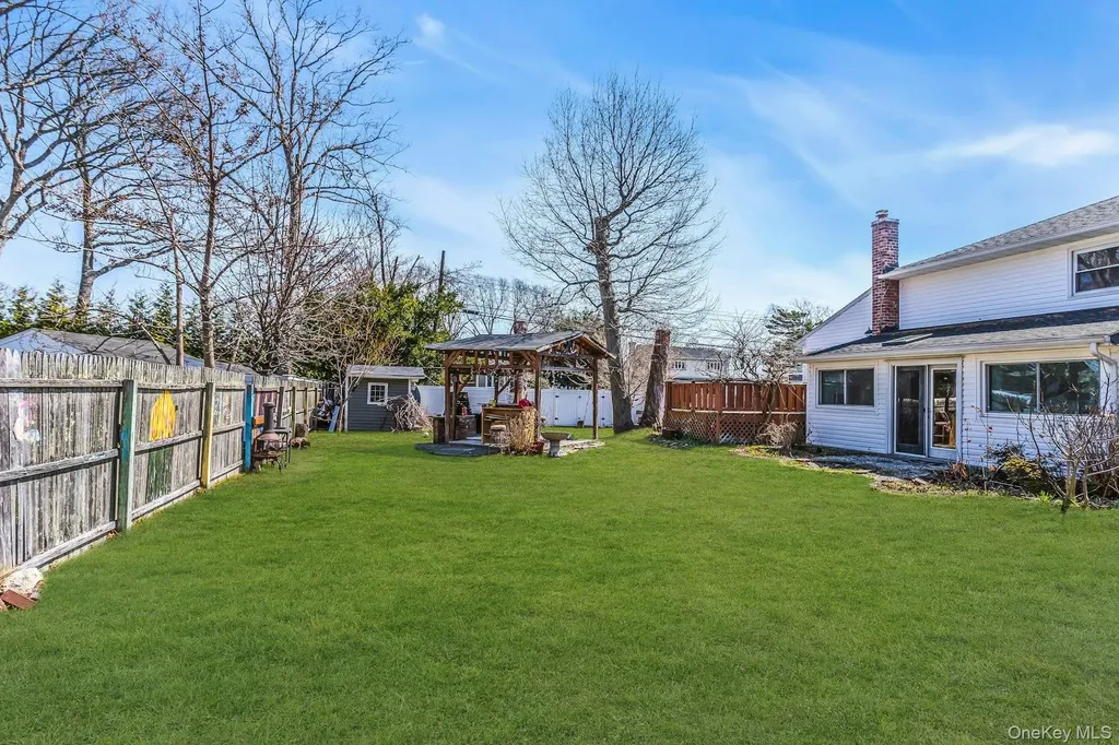 5 Diane Place Bay Shore NY 11706
