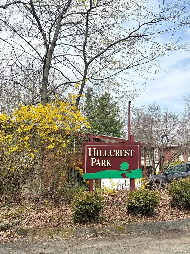 6 Rolling Way Peekskill NY 10566