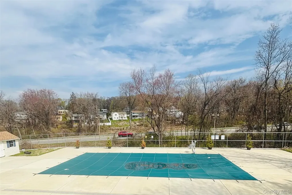 6 Rolling Way Peekskill NY 10566