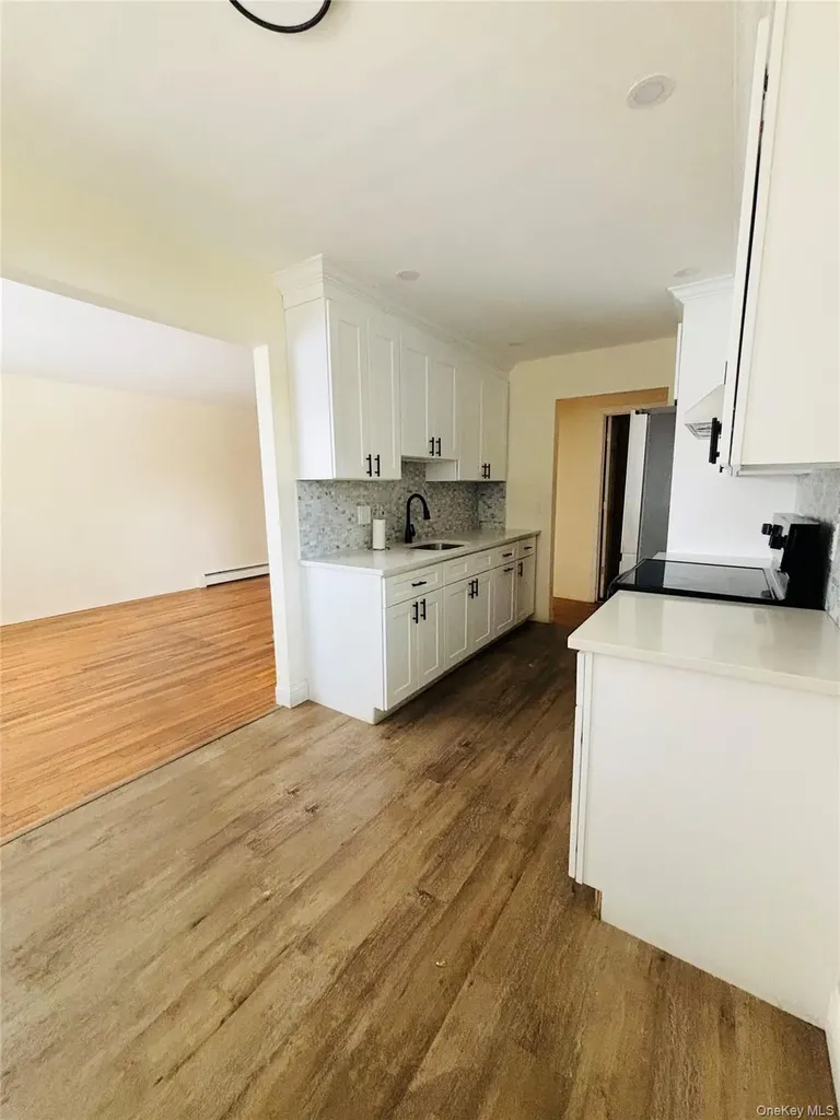 6 Rolling Way Peekskill NY 10566
