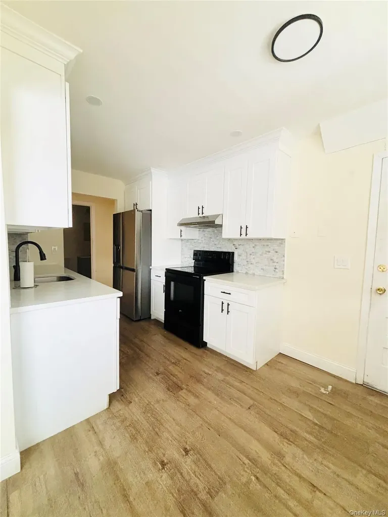 6 Rolling Way Peekskill NY 10566