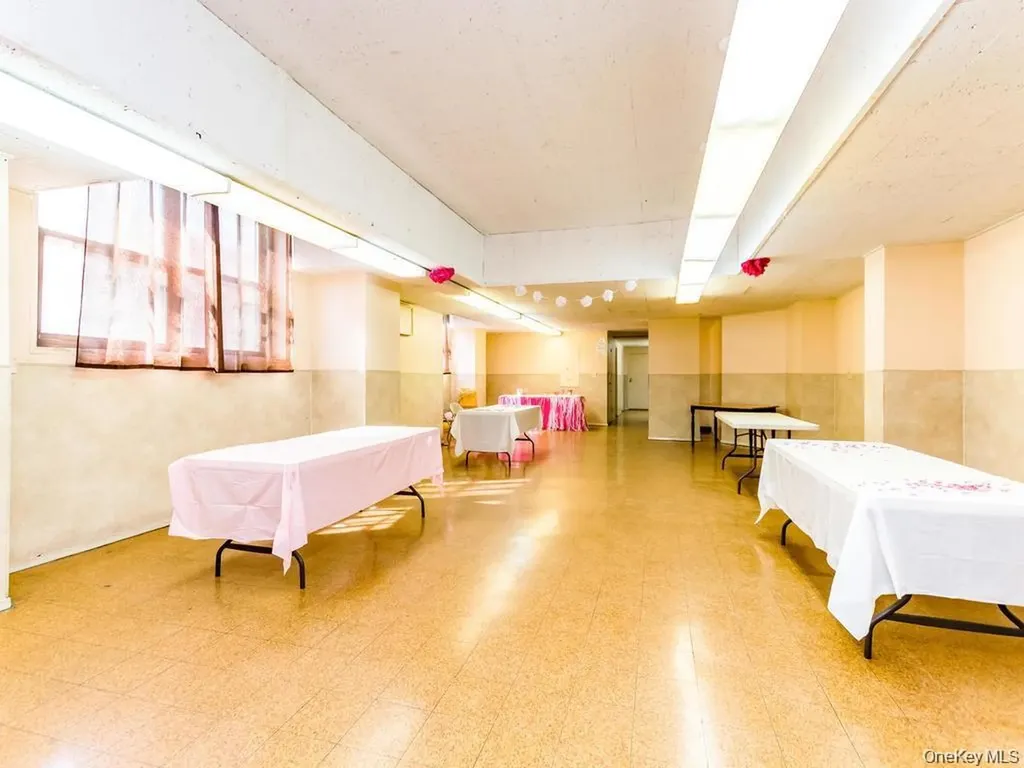 1966 Newbold Avenue Bronx NY 10472