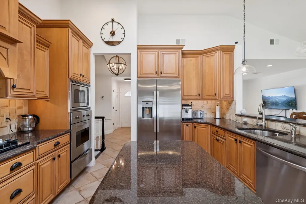 15 Wayland Road Plainview NY 11803