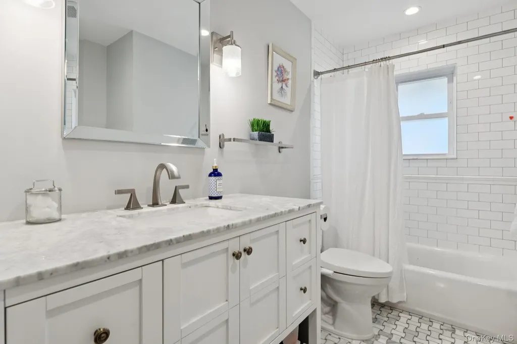15 Wayland Road Plainview NY 11803