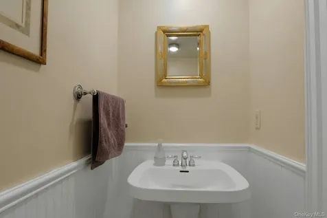 34 Lawrence Lane Palisades NY 10964