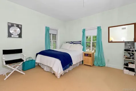 34 Lawrence Lane Palisades NY 10964