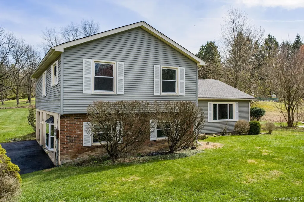 20 Winding Hills Drive Florida NY 10921