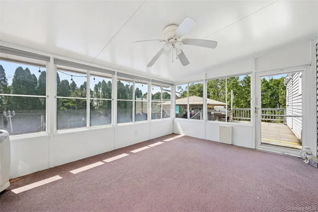 32 46th Street Islip NY 11751