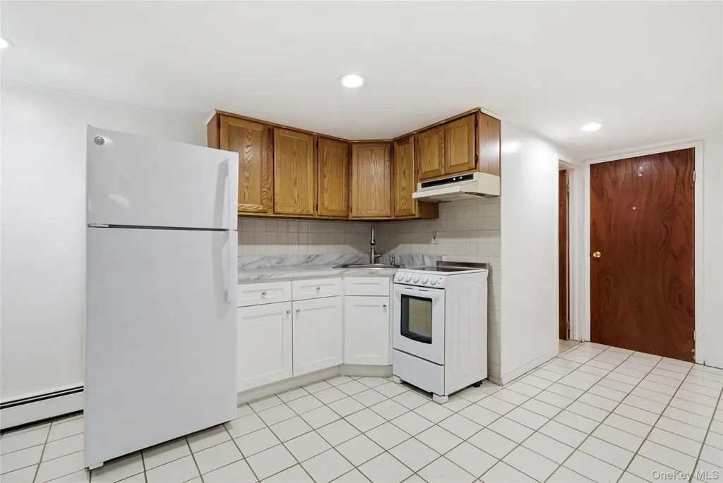 32 46th Street Islip NY 11751