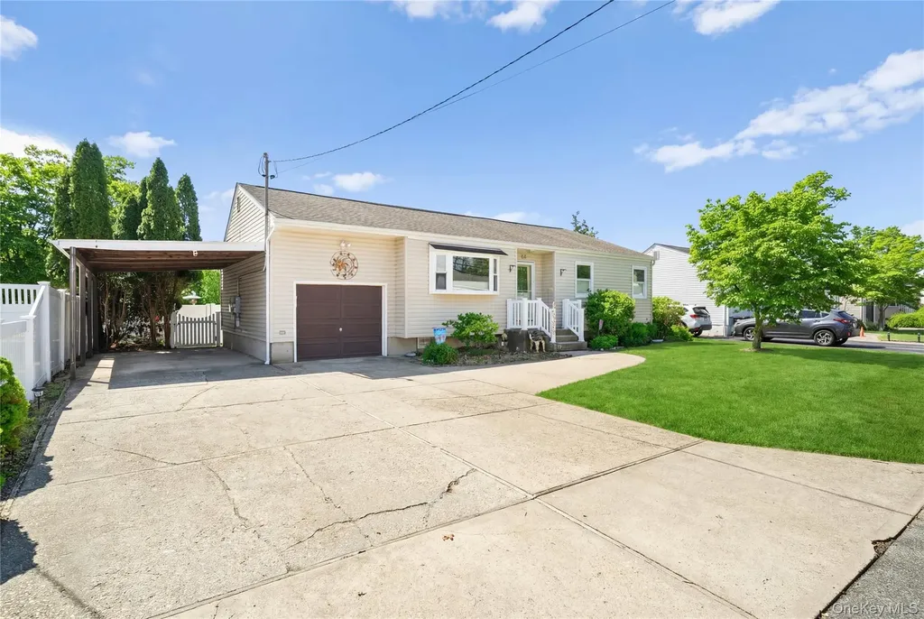 32 46th Street Islip NY 11751
