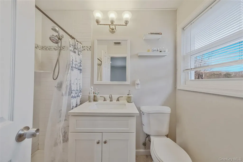 231 W Woodside Avenue Patchogue NY 11772