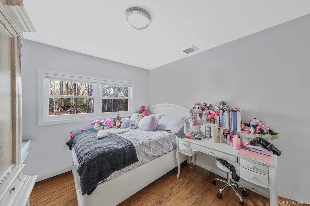 231 W Woodside Avenue Patchogue NY 11772