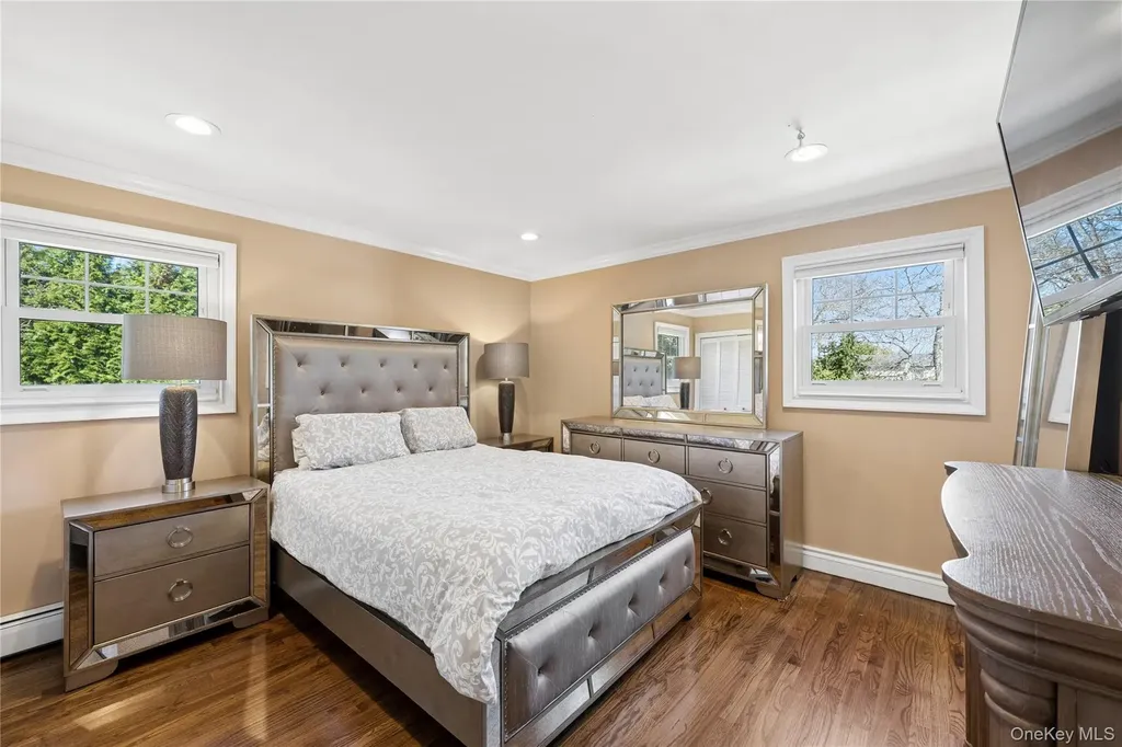44 Archie Place West Islip NY 11795