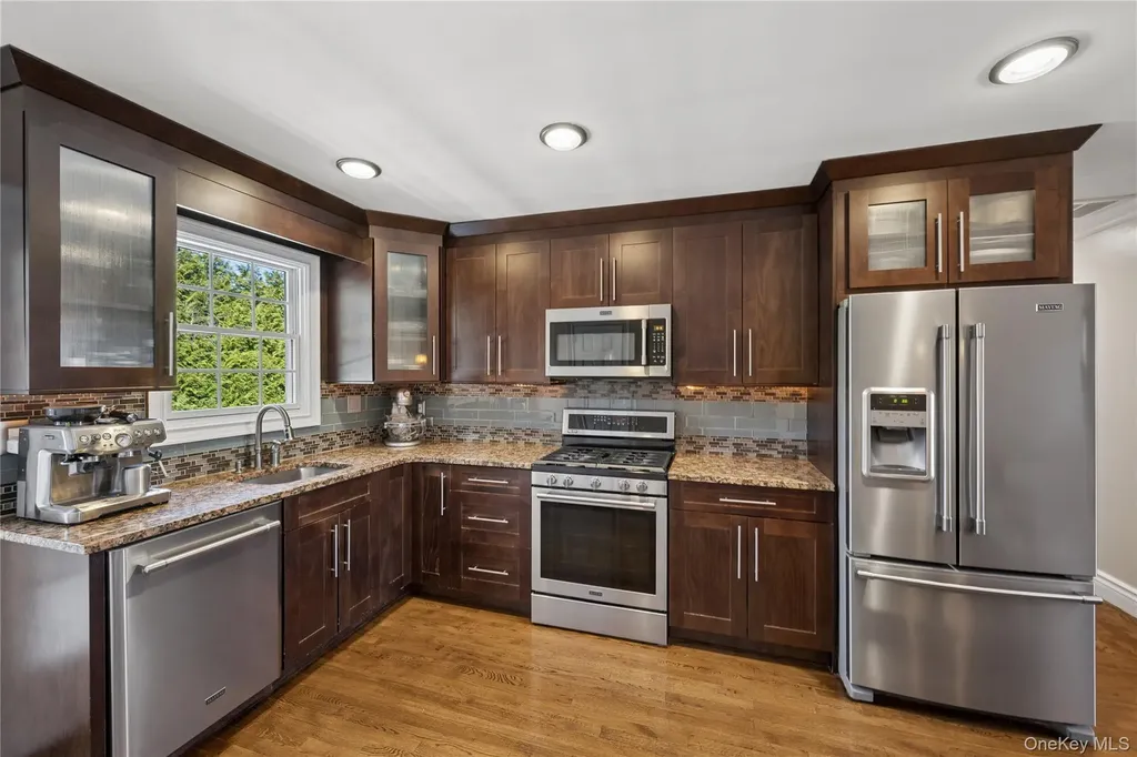 44 Archie Place West Islip NY 11795