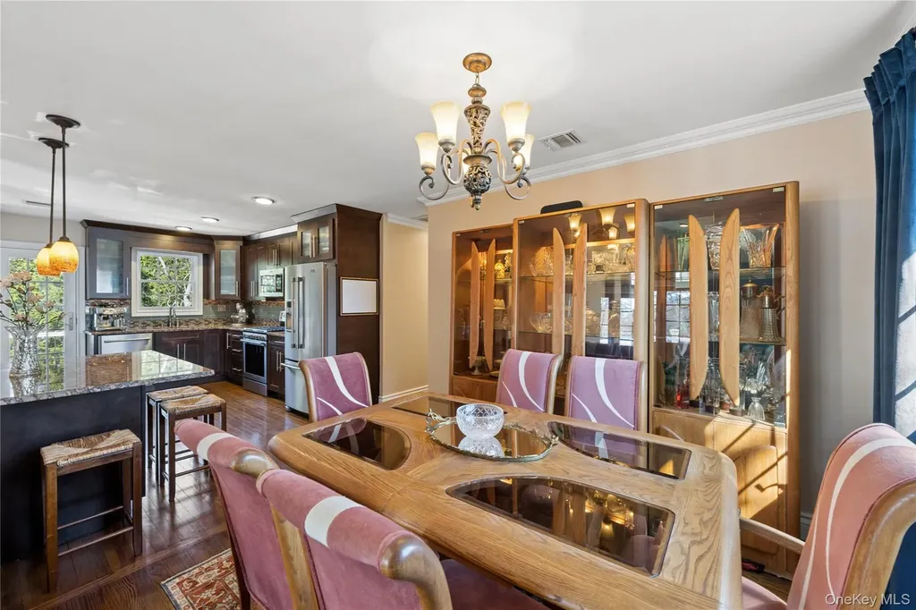 44 Archie Place West Islip NY 11795