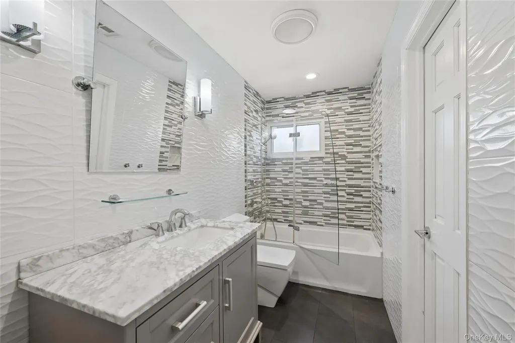 44 Archie Place West Islip NY 11795