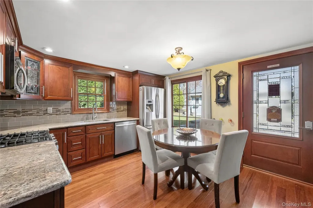 44 Archie Place West Islip NY 11795