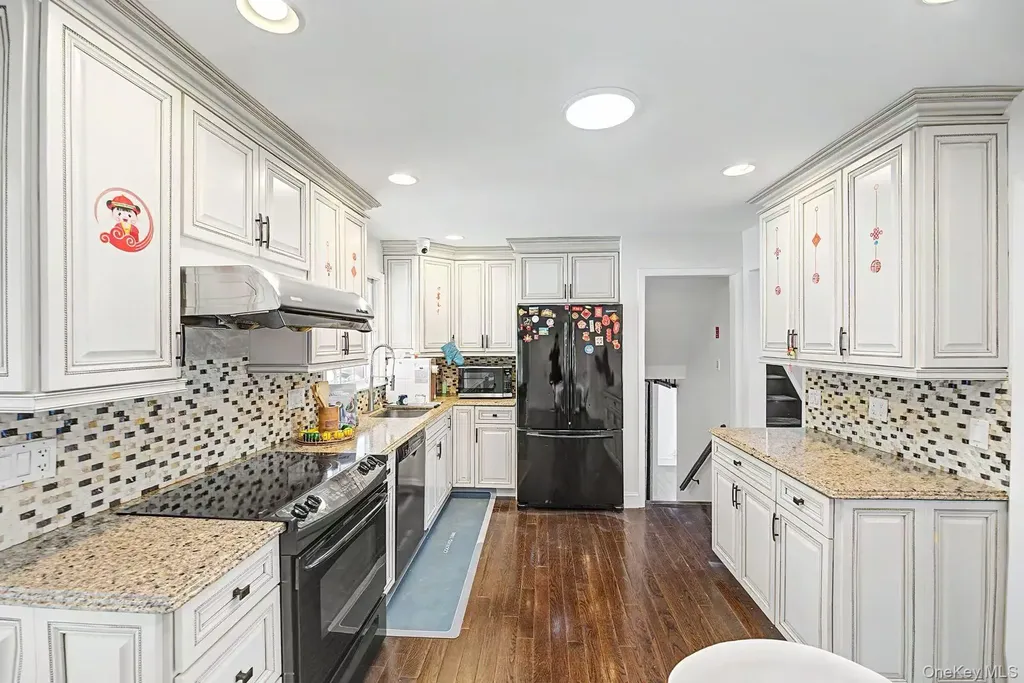357 Gates Avenue East Meadow NY 11554