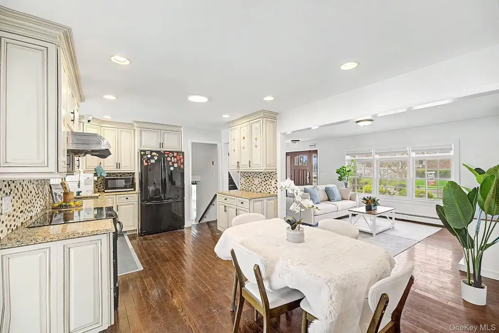 357 Gates Avenue East Meadow NY 11554